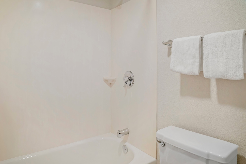 Red Roof Inn Detroit Rochester Hills Auburn Hills - photo 22