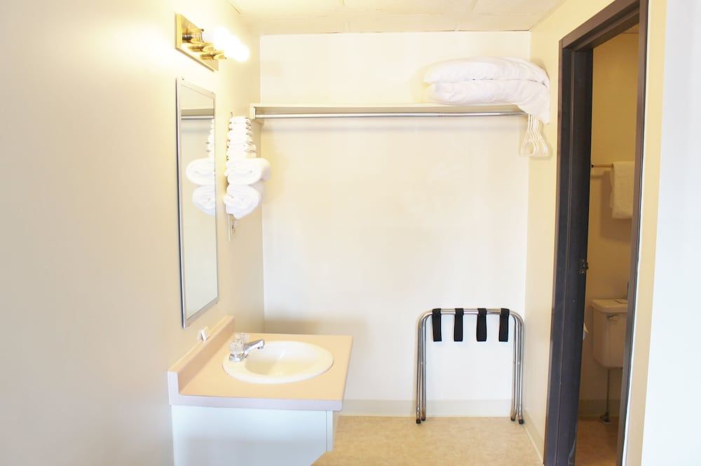 Otter Creek Inn - photo 10