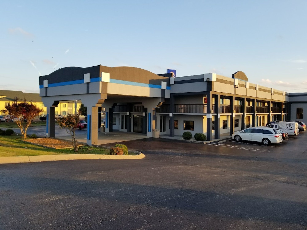 Gateway Inn and Suites - featured photo