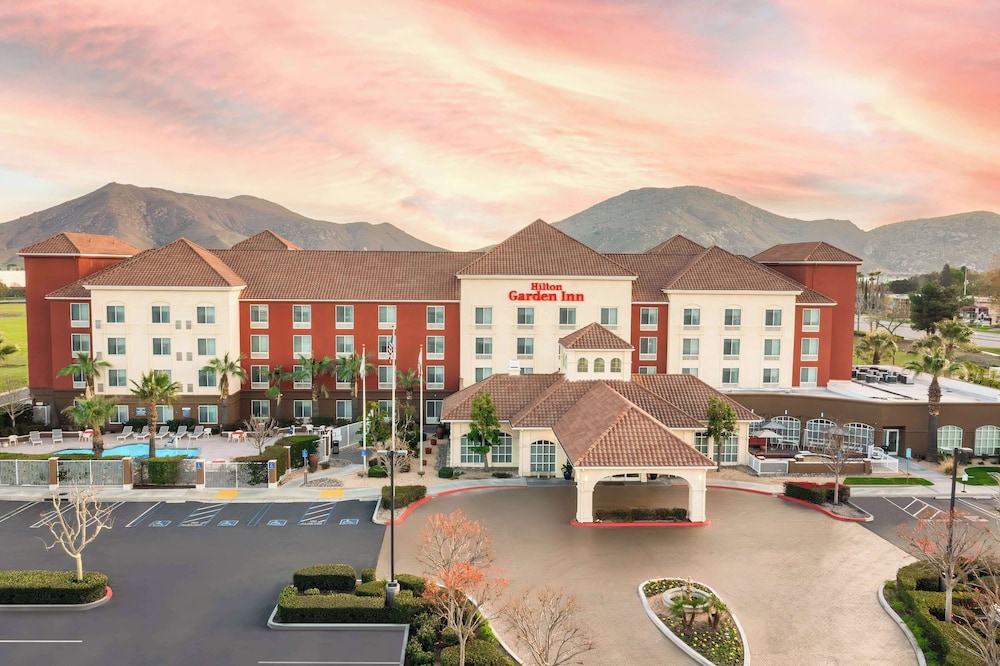 Hilton Garden Inn Fontana - carbon neutral hotel in Fontana