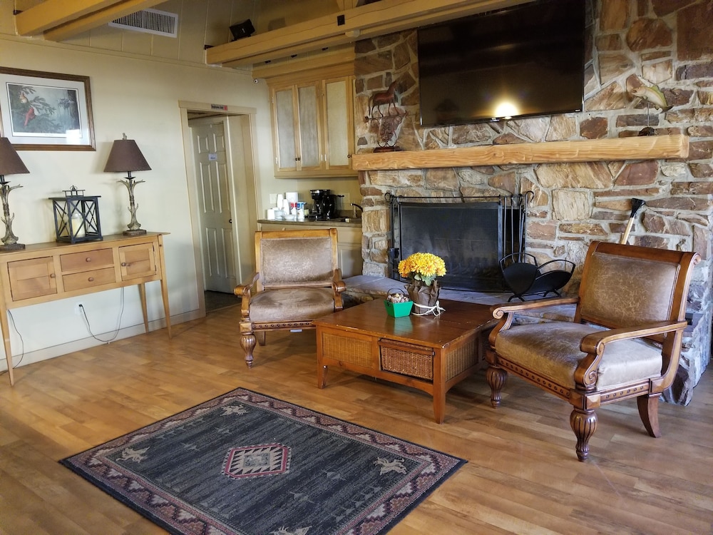 Kernville Inn - photo 3