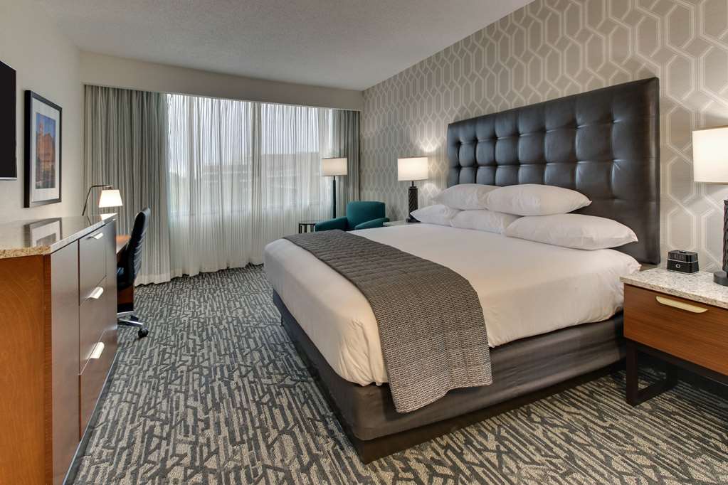 Drury Plaza Hotel Richmond - photo 20
