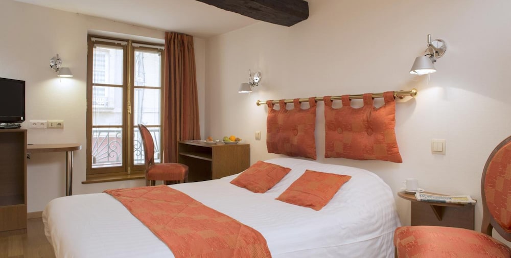 Le Saint Michel - carbon neutral hotel in Sedan