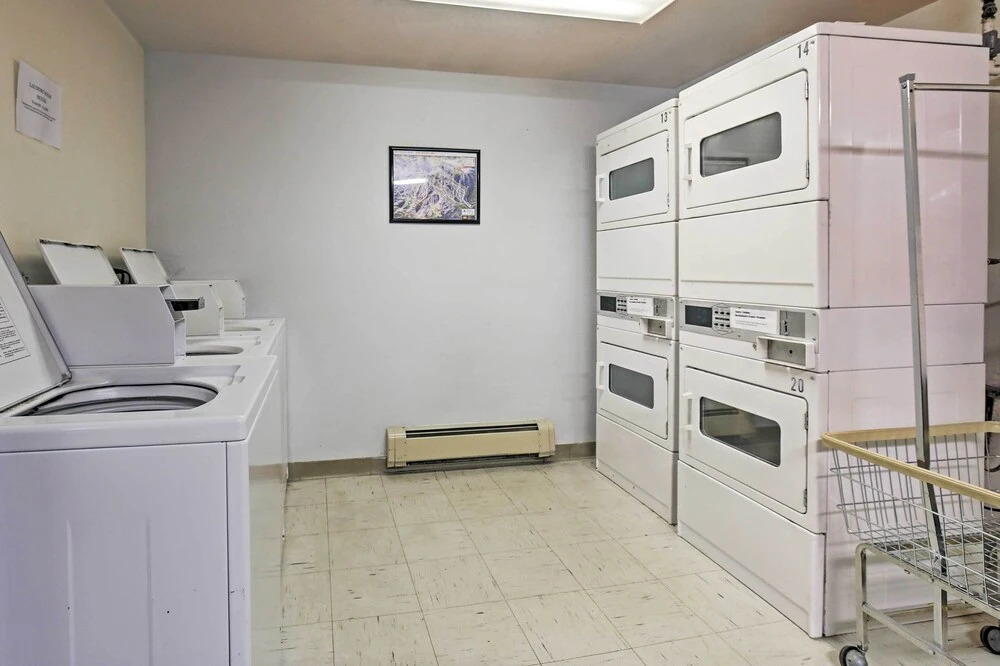 Winter Park Condo w Hot Tubs 4 Mi to Ski Resort - photo 19