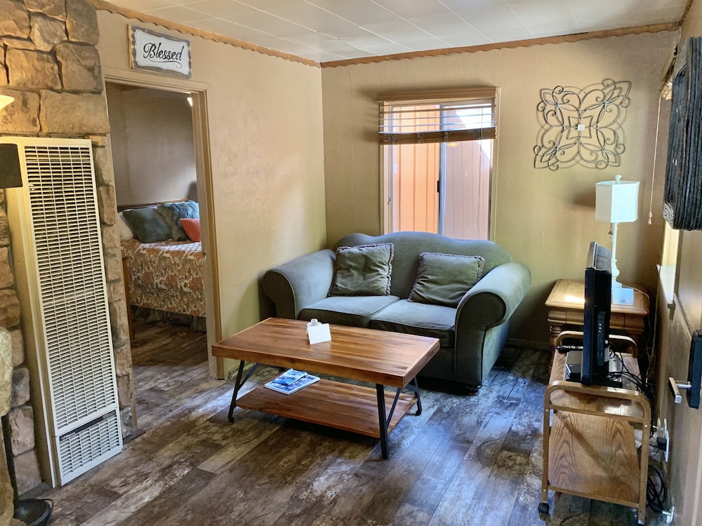 Grey Squirrel Resort - photo 89