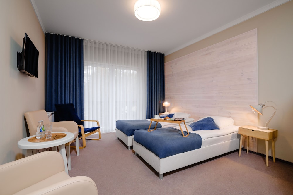 Plaza Resort — Morag