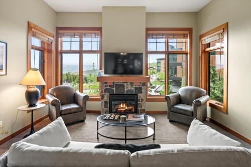 Starlight Suite Capitol Peak Lodge #3030 — 4-Star Luxury Hotel in Snowmass Village, United States