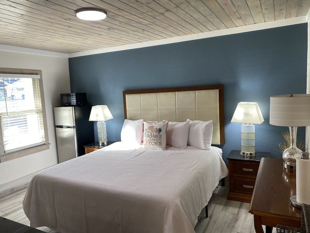 Gulf Coast Inn - photo 12