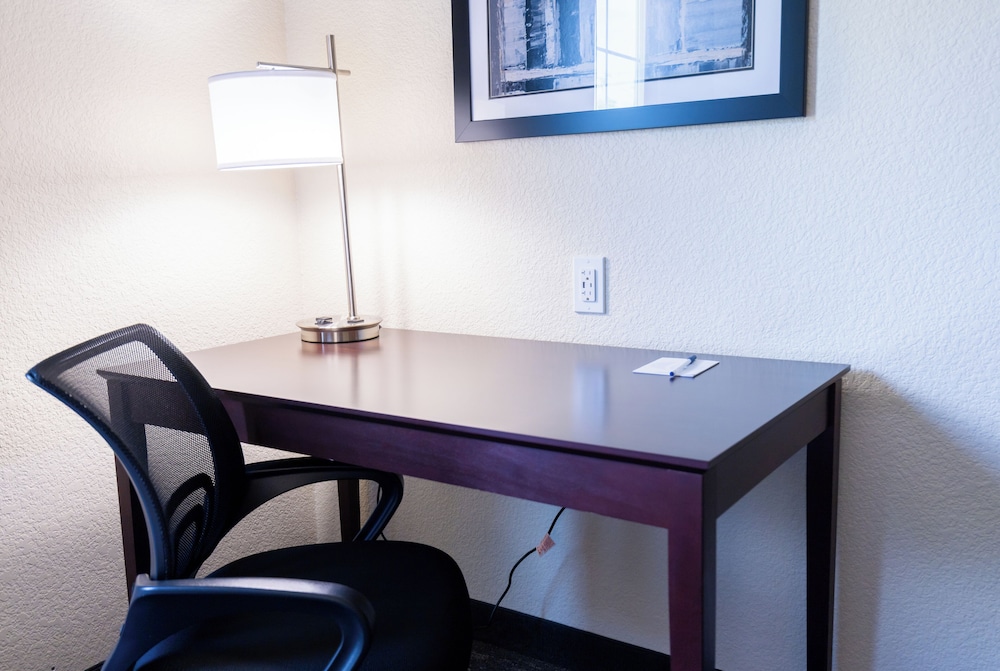 Cobblestone Inn & Suites Winters - photo 38