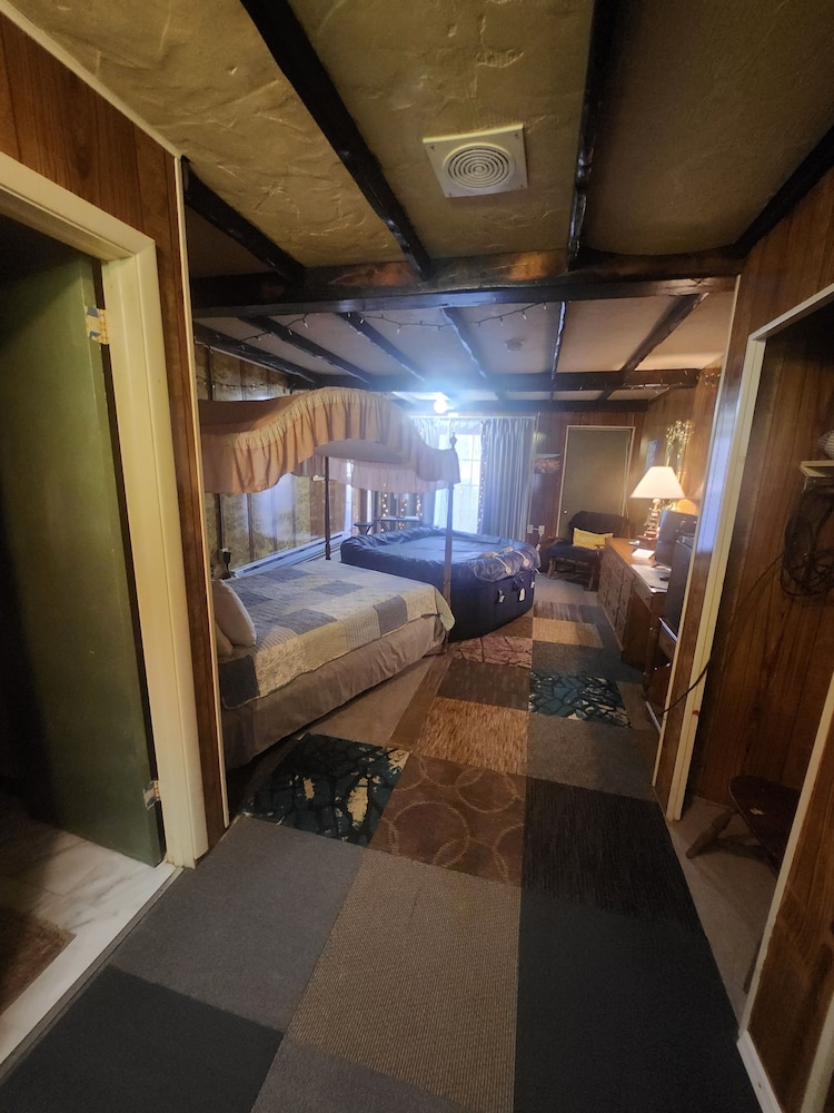 Pocono Mountains Hotel and Spa - photo 53