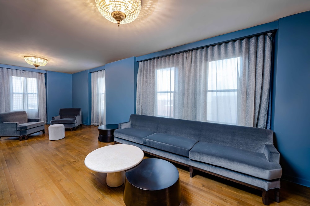 Hotel Fort Des Moines Curio Collection by Hilton - photo 49