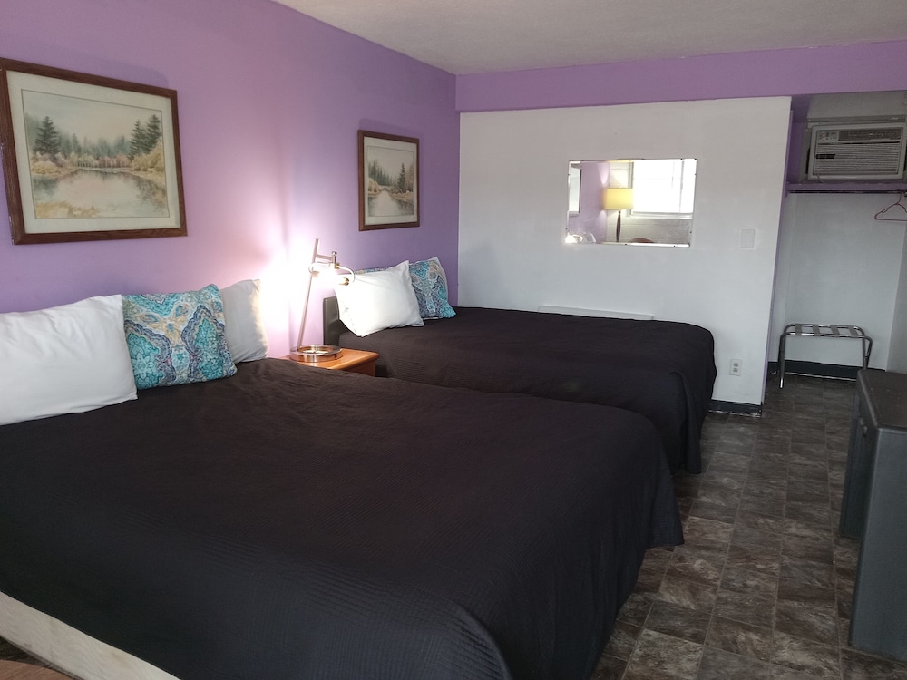 Capri Motel - photo 4