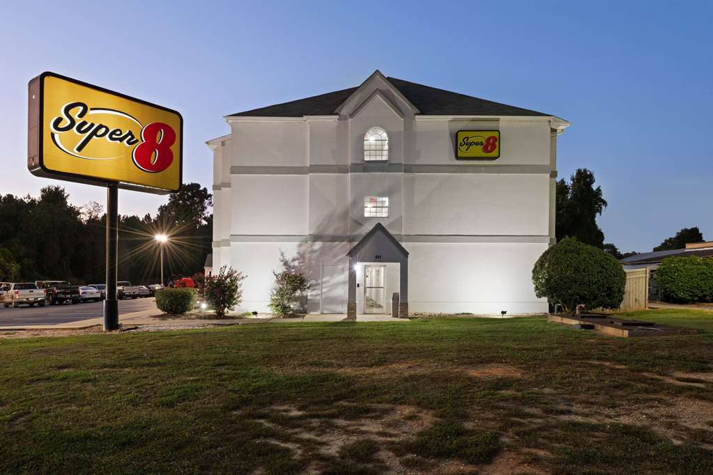 Super 8 by Wyndham Harbison Parkridge Hospital - photo 6