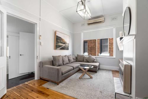 Incredible Location 2 Bed Cbd Dream — Orange