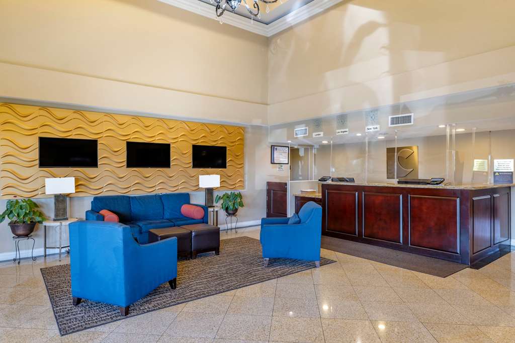 Comfort Inn & Suites Huntington Beach - photo 4