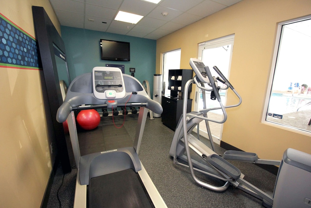 Hampton Inn Sandusky Central - photo 19