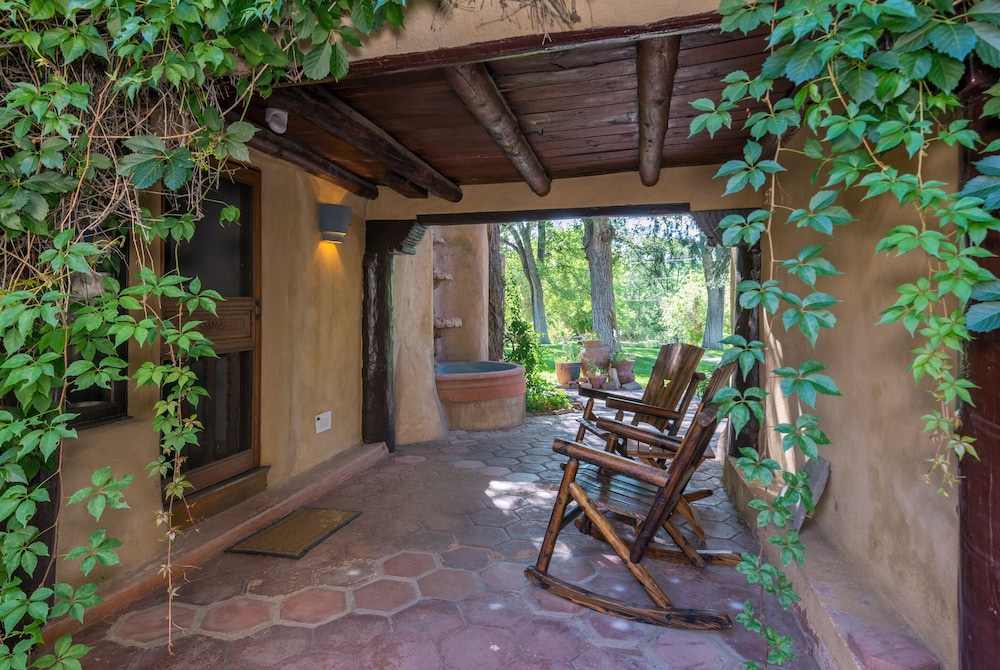 Inn on La Loma Plaza - photo 44