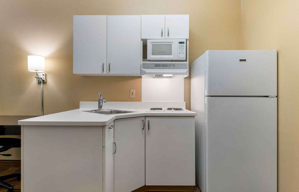 Extended Stay America Suites Chicago Skokie - photo 14