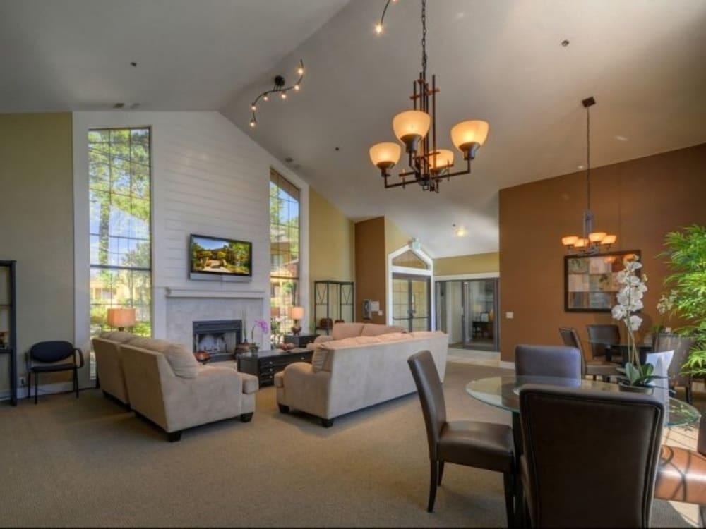 Global Luxury Suites near Canyon Lakes - photo 12