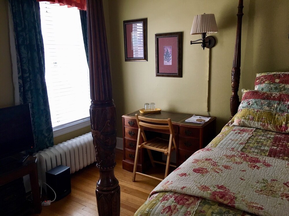 The Villa Bed & Breakfast - photo 43