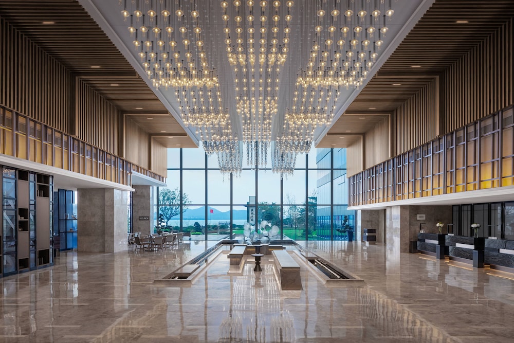 Xuzhou Marriott Hotel Lakeview - carbon neutral hotel in Xuzhou