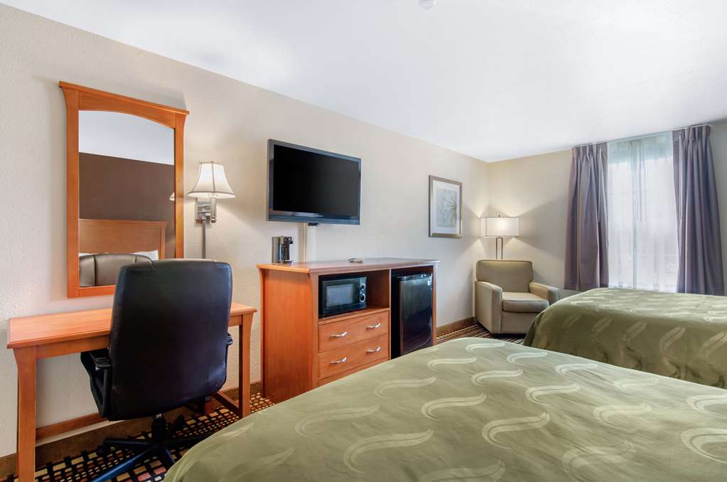 Quality Inn Kearney Liberty - photo 16