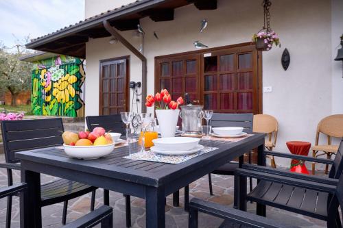 Casa Elvira — 4-Star Luxury Hotel in Desenzano Del Garda, Italy