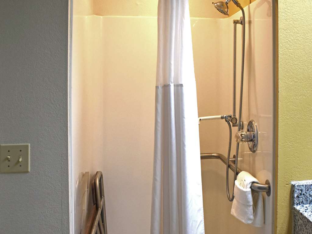 Quality Inn & Suites Kearneysville Martinsburg - photo 19