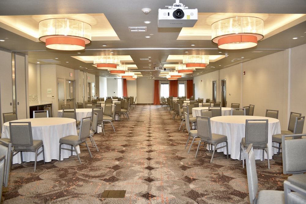 Holiday Inn Windsor Wine Country by IHG - photo 28