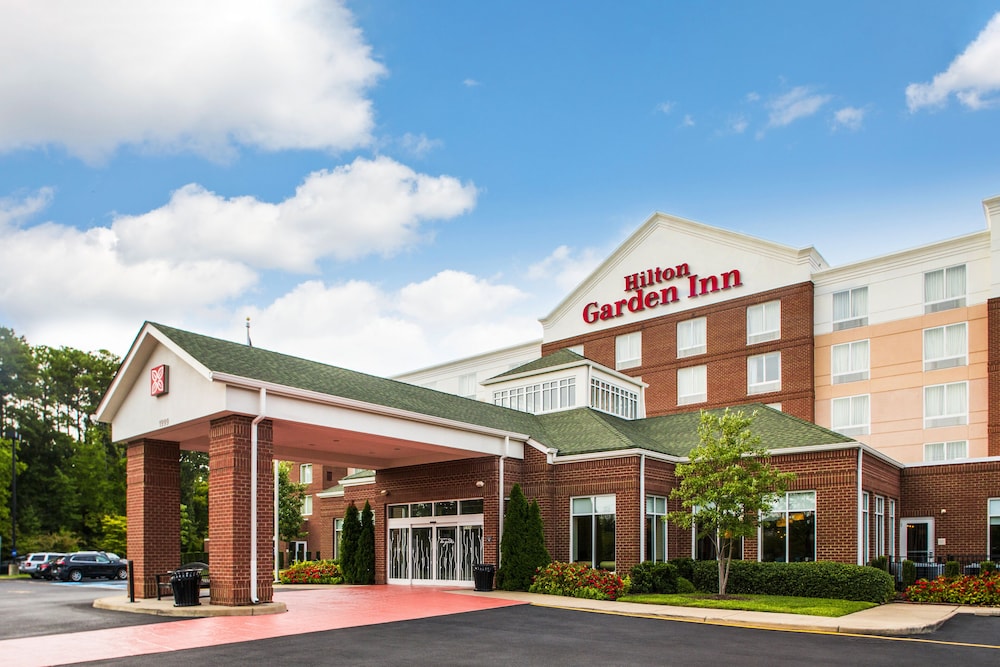 Hilton Garden Inn Hampton Coliseum Central - photo 2