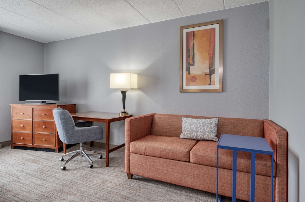 Hampton Inn Baltimore White Marsh - photo 26