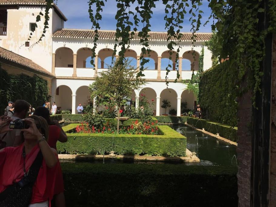 Boutique Style Apartment in Velez de Benaudalla Near Salobrena — 4-Star Luxury Hotel in Velez De Benaudalla, Spain