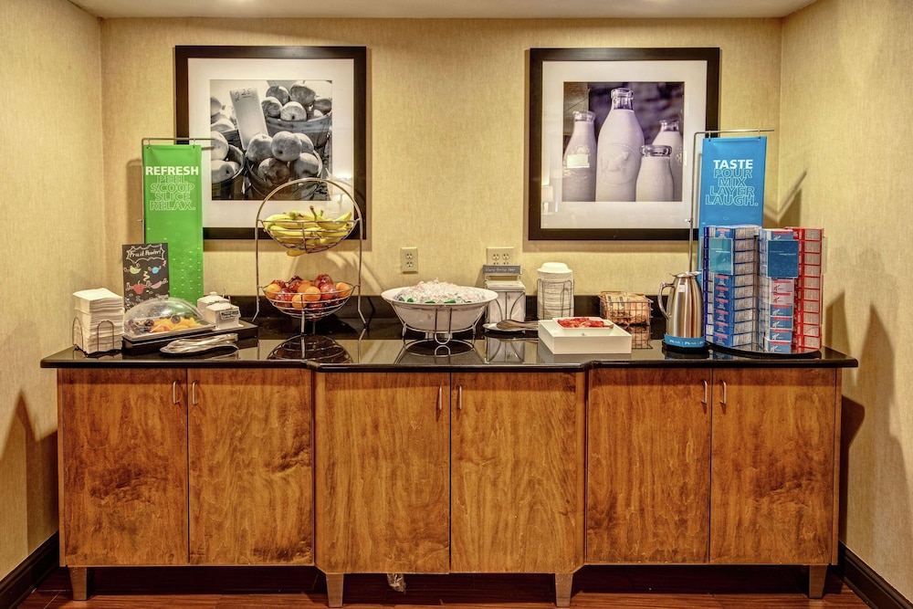 Hampton Inn Elizabeth City - photo 32