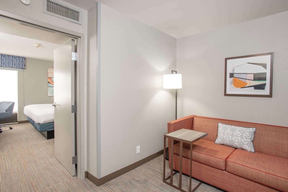 Hampton Inn Dry Ridge - photo 35