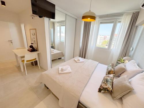 Room Zara with FreeParking - last minute hotel in Zadar