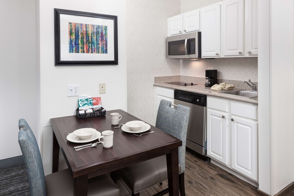 Homewood Suites by Hilton Mahwah - photo 10