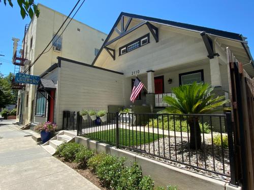 Family Laundry & Spa — 4-Star Luxury Hotel in Sacramento, United States