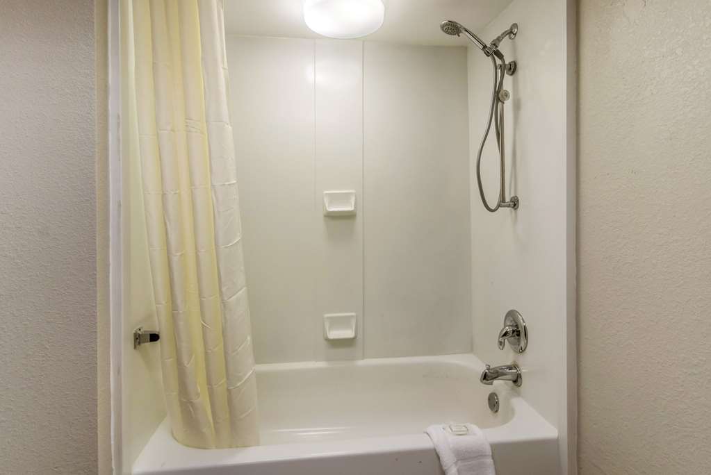 Clarion Hotel Jackson Northwest - photo 20