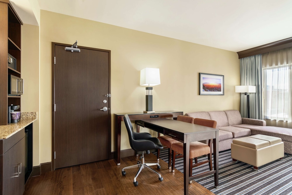 Embassy Suites by Hilton Salt Lake West Valley City - photo 19