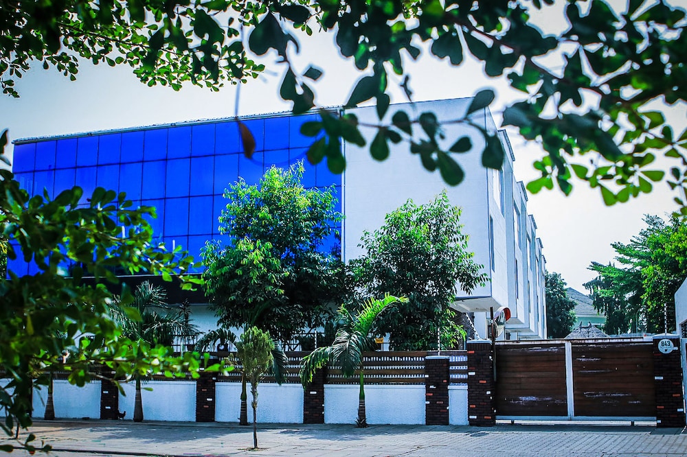The Glass Residence — 4-Star Luxury Hotel in Abuja, Nigeria