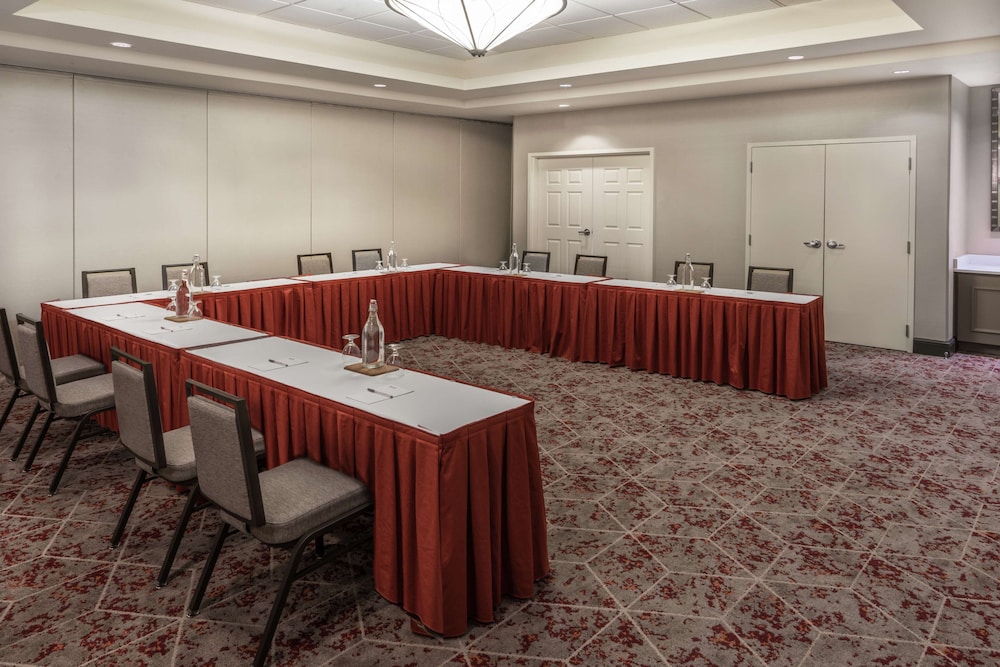 Hilton Garden Inn Blacksburg University - photo 30