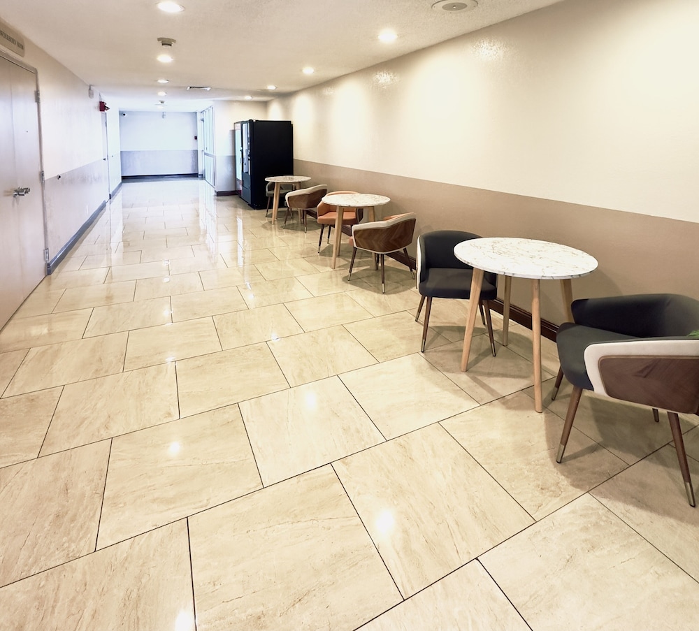 Ramada by Wyndham Grand Junction - photo 5