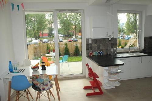 Sunny Sleeps 4 by the Beach with garden patio Gdańsk Przymorze — 4-Star Luxury Hotel in Gdansk, Poland