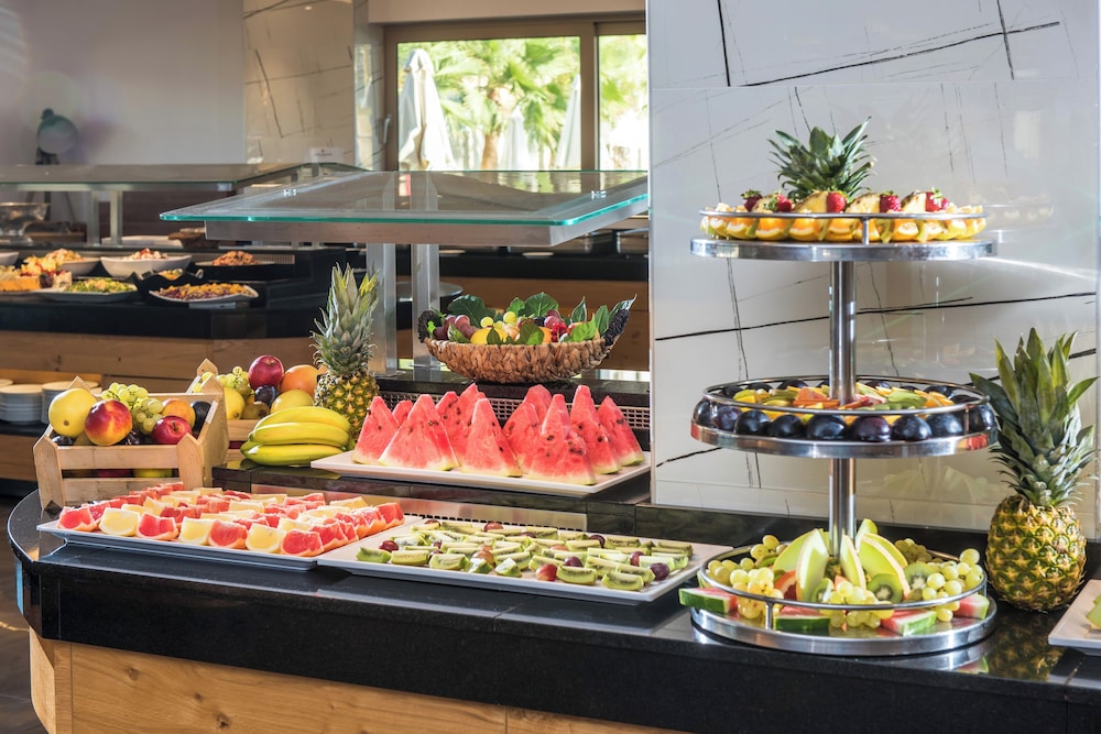 מזון ומשקאות