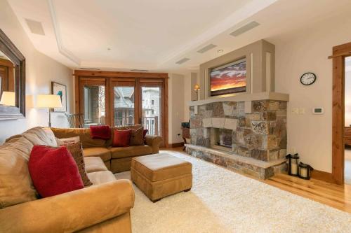Big Horn Lodge 409 by East West Hospitality — 4-Star Luxury Hotel in Truckee, United States