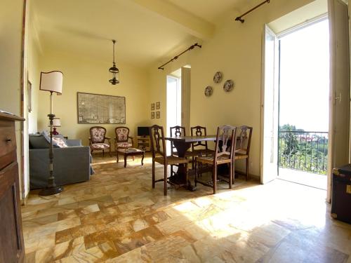 Alassio prima collina ampio appartamento vista mare — 4-Star Luxury Hotel in Alassio, Italy