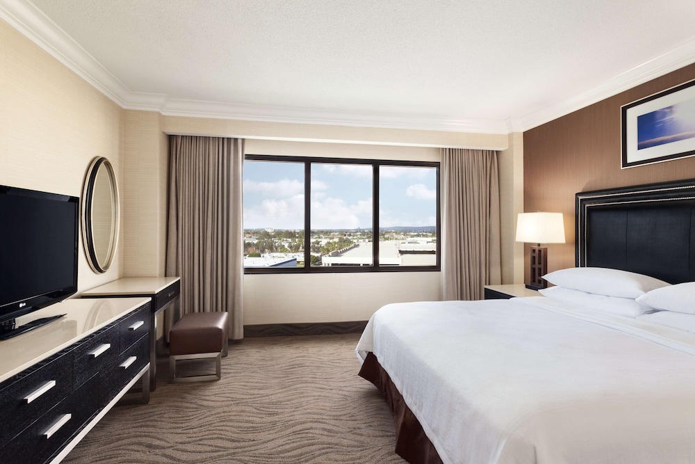Embassy Suites by Hilton Irvine Orange County Airport - photo 23