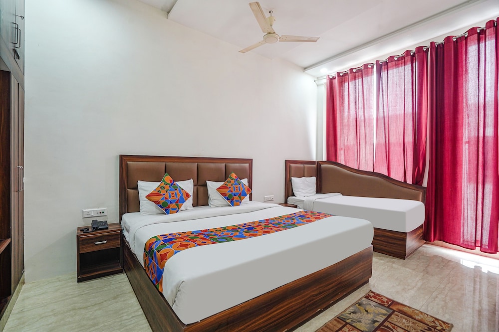 Fabhotel Golden Grand in Agra, India