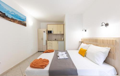 Stunning Apartment In Baska Voda — 4-Star Luxury Hotel in Baska Voda, Croatia