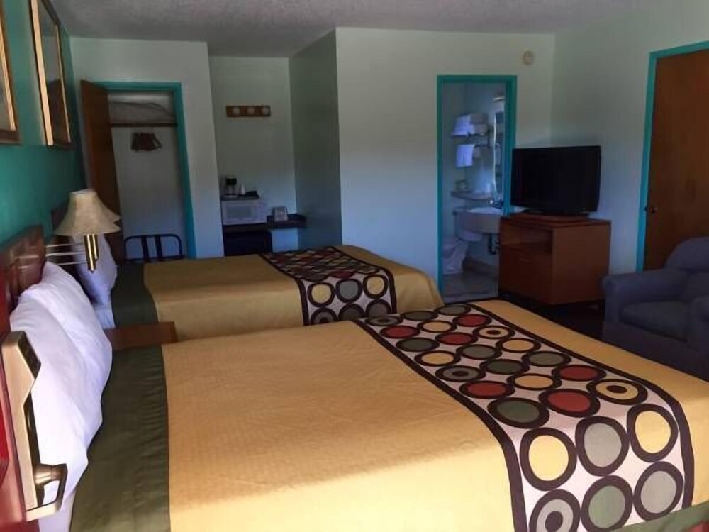 Klamath Motor Lodge - photo 9